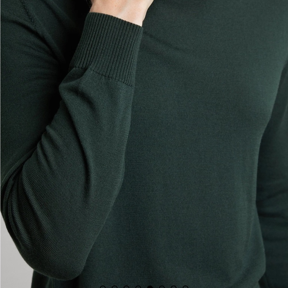 Men’s ASKET brand Merino wool sweater, XL.